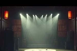 《空山响》封面，山谷中的一线天光